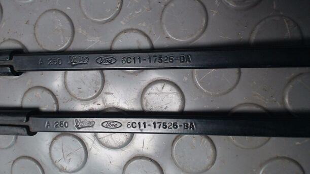 Foto: SCHEIBENWISCHERARME VORN eines Ford Transit 260 K TDCi Lkw