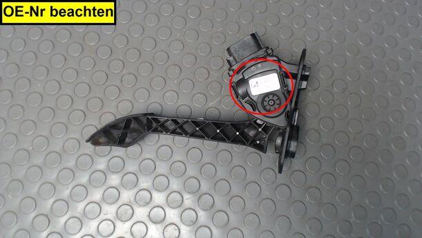 Foto: GASPEDAL eines Ford Transit 260 K TDCi Lkw