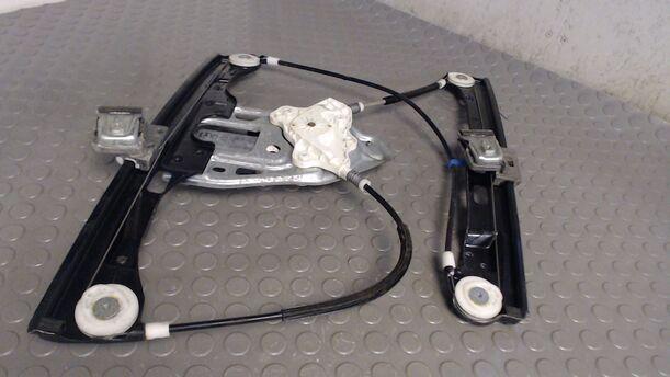 Foto: FENSTERHEBER ELEKTRISCH VORN LINKS eines Mercedes-Benz C 200 CDI C