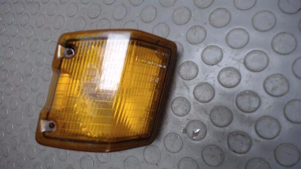 Foto: BLINKER / BLINKLEUCHTE RECHTS eines VW Transporter 251 062