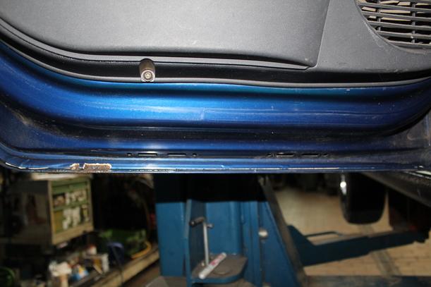 Foto: TÜR HINTEN LINKS eines Opel Meriva 1.6 16V Jeans