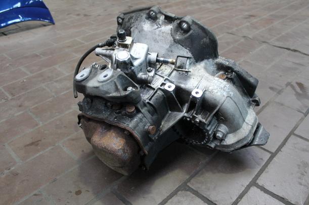 Foto: SCHALTGETRIEBE F17 3,94 eines Opel Meriva 1.6 16V Jeans