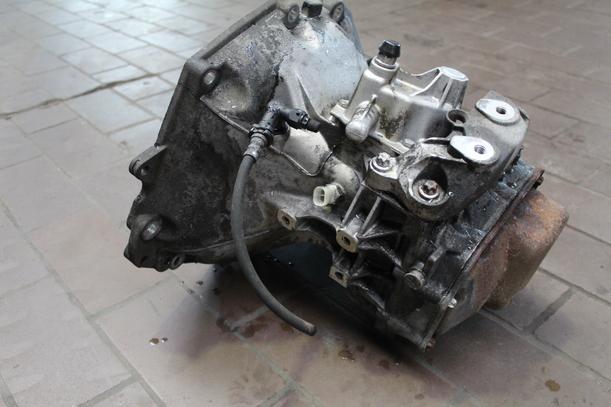 Foto: SCHALTGETRIEBE F17 3,94 eines Opel Meriva 1.6 16V Jeans