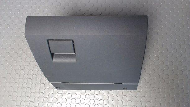 Foto: HANDSCHUHFACH eines Opel Meriva 1.6 16V Jeans