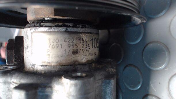 Foto: PUMPE SERVOLENKUNG eines Audi A3 1.9 TDI