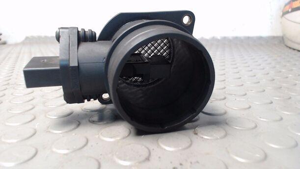 Foto: LUFTMASSENMESSER BOSCH eines Audi A3 1.9 TDI C