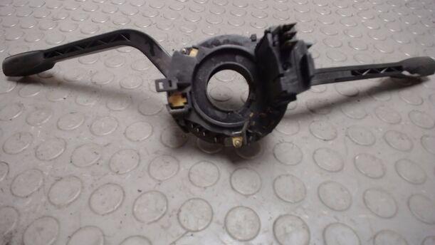 Foto: BLINKSCHALTER/KOMBISCHALTER eines VW Transporter 251 041