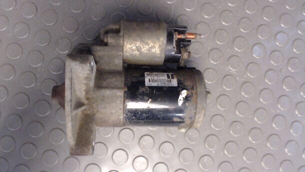 Foto: ANLASSER / STARTER eines Peugeot 106 255 541/Z24