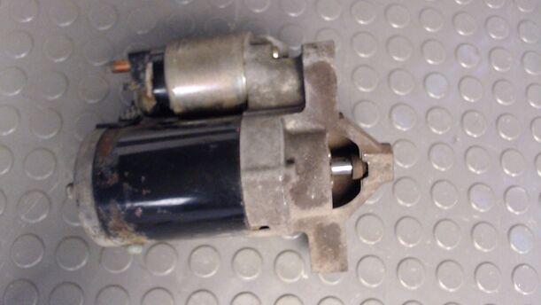 Foto: ANLASSER / STARTER eines Peugeot 106 255 541/Z24