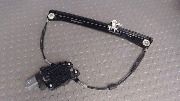 Foto: FENSTERHEBER ELEKTRISCH VORN LINKS eines Fiat Panda 1.2 Jeans