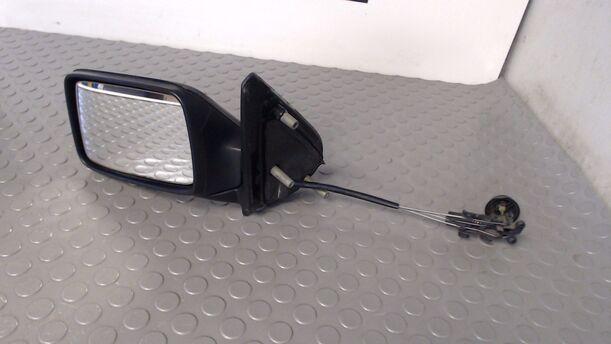 Foto: AUSSENSPIEGEL MECHANISCH LINKS eines VW Golf Variant 1.8 Jeans