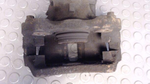 Foto: BREMSSATTEL VORN LINKS eines VW Golf Variant 1.8