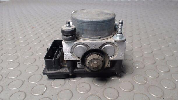 Foto: HAUPTBREMSAGGREGAT ABS eines Ford Ka 1.2 255 592/Z24