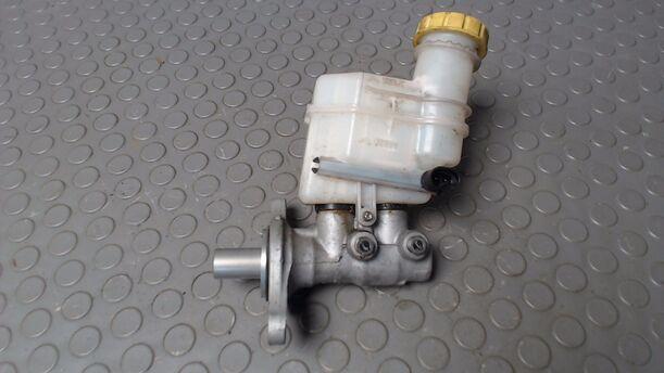 Foto: HAUPTBREMSZYLINDER eines Ford Ka 1.2 255 592/Z24