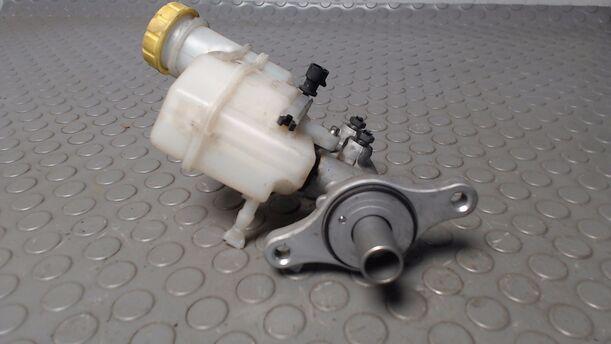 Foto: HAUPTBREMSZYLINDER eines Ford Ka 1.2 255 592/Z24