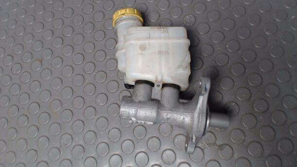 Foto: HAUPTBREMSZYLINDER eines Ford Ka 1.2 255 592/Z24