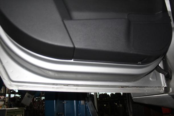 Foto: TÜR HINTEN LINKS eines Opel Astra 1.9 CDTI Caravan DPF Jeans