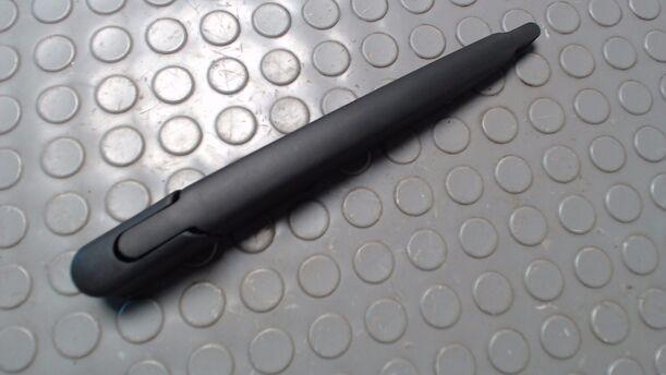 Foto: SCHEIBENWISCHERARM HINTEN eines Opel Astra 1.9 CDTI Caravan DPF Jeans
