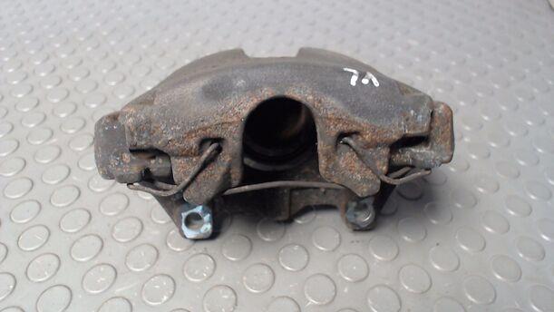 Foto: BREMSSATTEL VORN LINKS eines Opel Astra 1.9 CDTI Caravan DPF Jeans