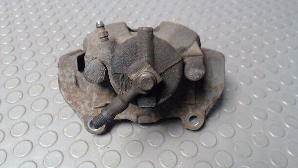 Foto: BREMSSATTEL VORN LINKS eines Opel Astra 1.9 CDTI Caravan DPF Jeans