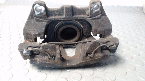 Foto: BREMSSATTEL VORN LINKS eines Opel Astra 1.9 CDTI Caravan DPF Jeans