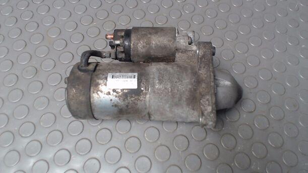 Foto: ANLASSER / STARTER eines Opel Astra 1.9 CDTI Caravan DPF Jeans