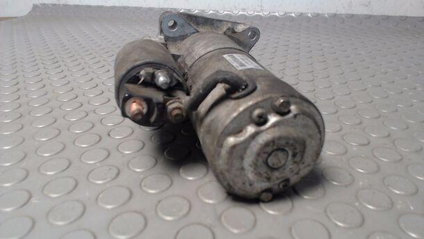 Foto: ANLASSER / STARTER eines Opel Astra 1.9 CDTI Caravan DPF Jeans