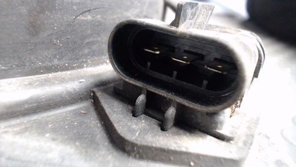Foto: ELEKTROLÜFTER eines Opel Astra 1.9 CDTI Caravan DPF Jeans