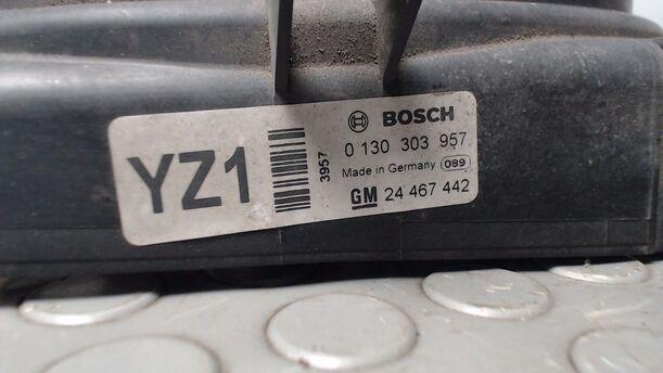 Foto: ELEKTROLÜFTER eines Opel Astra 1.9 CDTI Caravan DPF Jeans