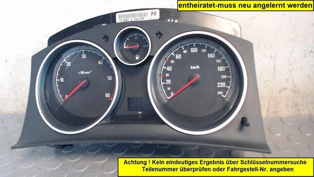 Foto: TACHOEINHEIT / KOMBIINSTRUMENT eines Opel Astra 1.9 CDTI Caravan DPF