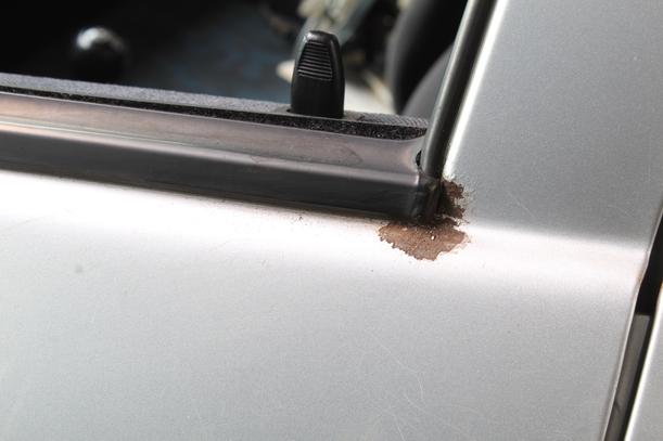 Foto: TÜR VORN LINKS (4/5-Türer) eines Opel Corsa 16V Jeans