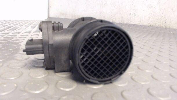 Foto: LUFTMASSENMESSER BOSCH eines Opel Corsa 16V Jeans