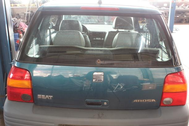 Foto: HECKKLAPPE eines Seat Arosa 1.0 MPI Jeans