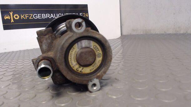 Foto: SERVOPUMPE / PUMPE SERVOLENKUNG eines Seat Arosa 1.0 MPI Jeans