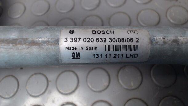 Foto: SCHEIBENWISCHERMOTOR VORN eines Opel Astra 1.9 CDTI Caravan DPF 255 551/Z24
