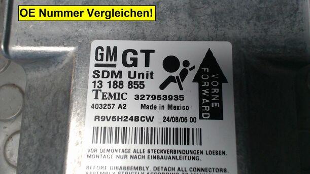 Foto: STEUERGERÄT AIRBAG eines Opel Astra 1.9 CDTI Caravan DPF 255 551/Z24