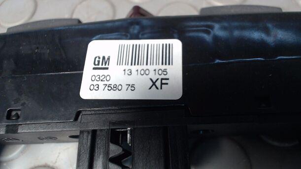 Foto: WARNBLINKSCHALTER eines Opel Astra 1.9 CDTI Caravan DPF 255 551/Z24