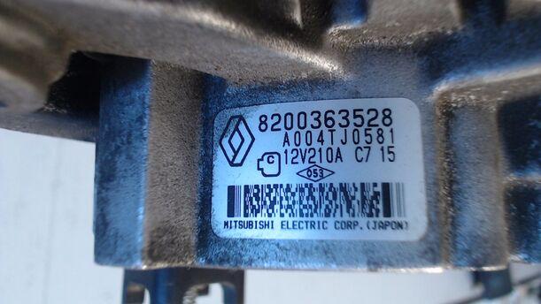 Foto: LICHTMASCHINE eines Renault Scenic 1.5 dCi FAP
