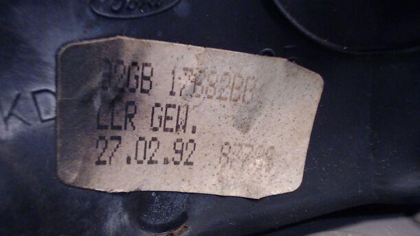 Foto: AUSSENSPIEGEL MECHANISCH VERSTELLB. RECHTS eines Ford Scorpio Turnier Jeans