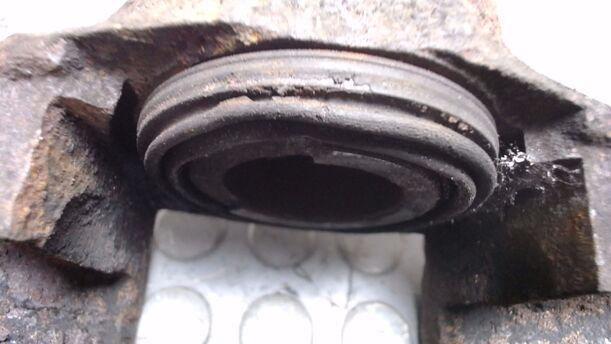 Foto: BREMSSATTEL VORN ATE (für Bastler) eines VW Caravelle GL 255 541/Z24