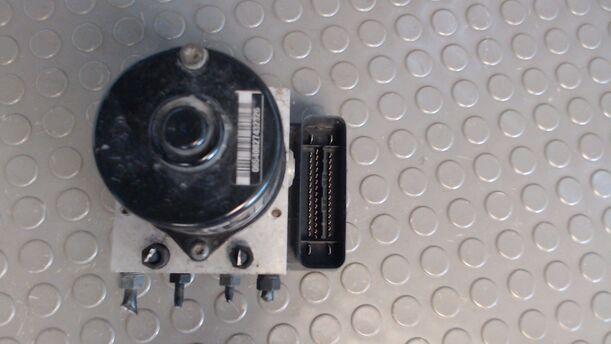 Foto: HAUPTBREMSAGGREGAT ABS eines VW Golf 1.4 255 562/Z04