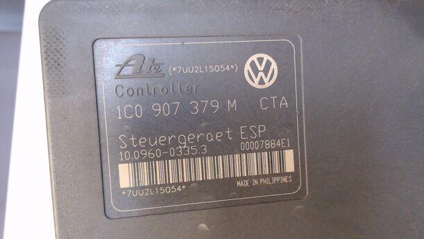 Foto: HAUPTBREMSAGGREGAT ABS eines VW Golf 1.4 255 562/Z04