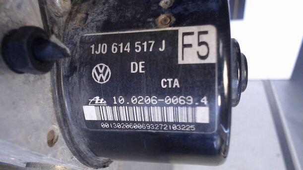 Foto: HAUPTBREMSAGGREGAT ABS eines VW Golf 1.4 255 562/Z04