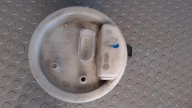 Foto: KRAFTSTOFFPUMPE eines VW Golf 1.4 255 562/Z04