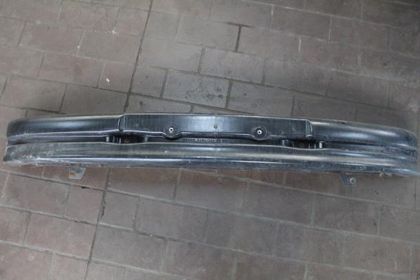 Foto: VERSTÄRKUNG VORN eines Ford Galaxy 16V 255 592/Z24
