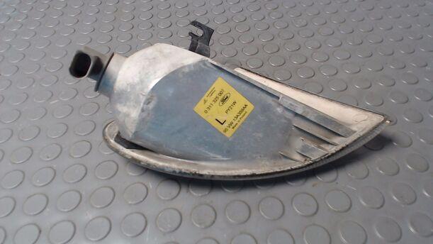 Foto: BLINKER LINKS eines Ford Galaxy 16V 255 562/Z04
