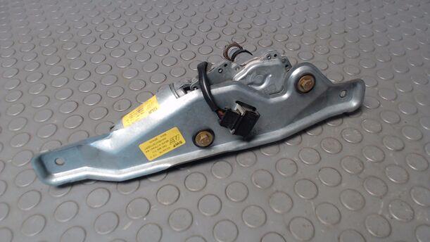 Foto: SCHEIBENWISCHERMOTOR HINTEN eines Ford Galaxy 16V 255 592/Z24