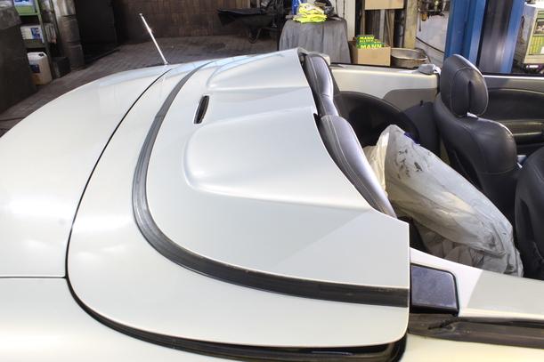 Foto: VERDECKDECKEL eines Renault Megane Cabriolet 1.6 255 562/Z04