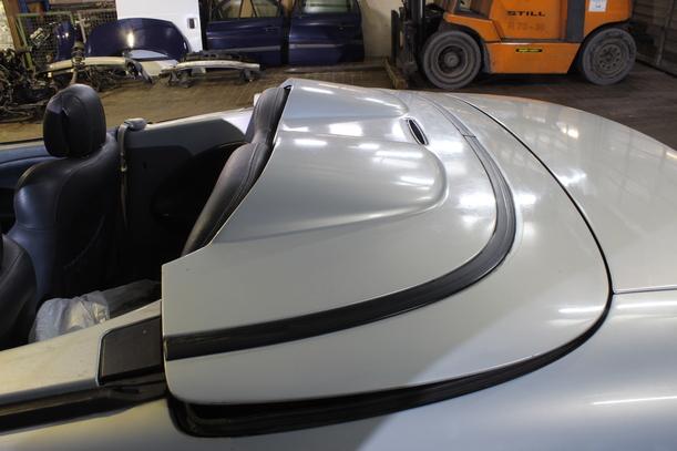 Foto: VERDECKDECKEL eines Renault Megane Cabriolet 1.6 255 562/Z04