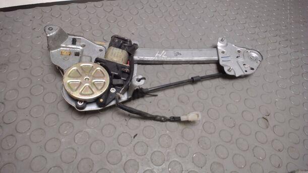 Foto: FENSTERHEBER ELEKTR HINTEN LINKS eines Mazda 626 1.9i LX